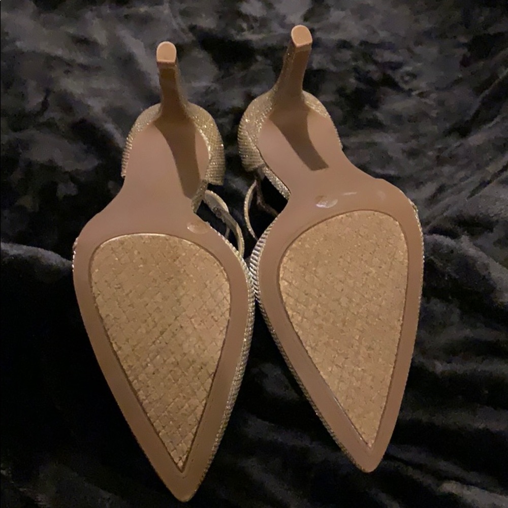 Jessica Simpson Gold Sparkle Shoes - Picture 4 of 4